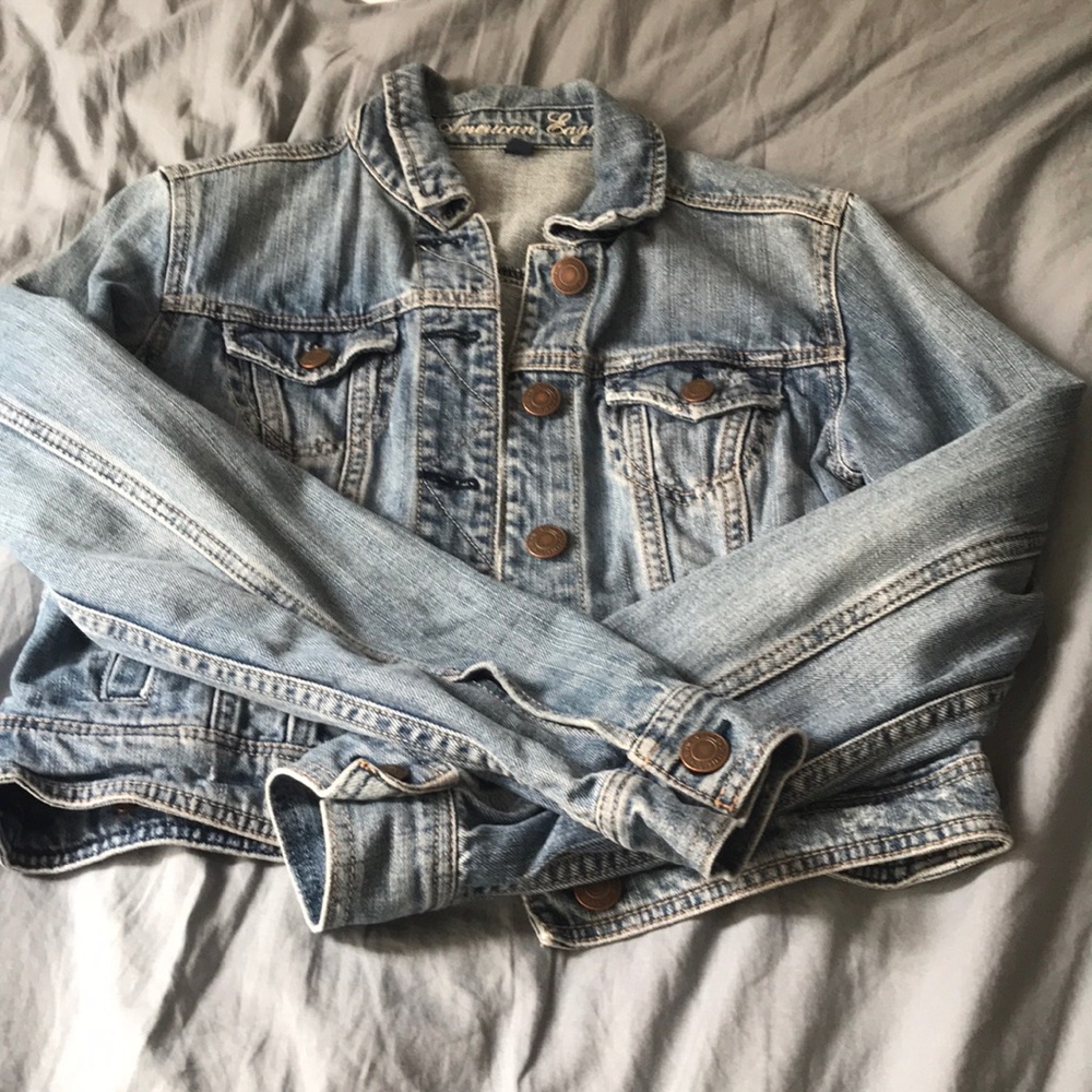 American eagle cropped denim jacket